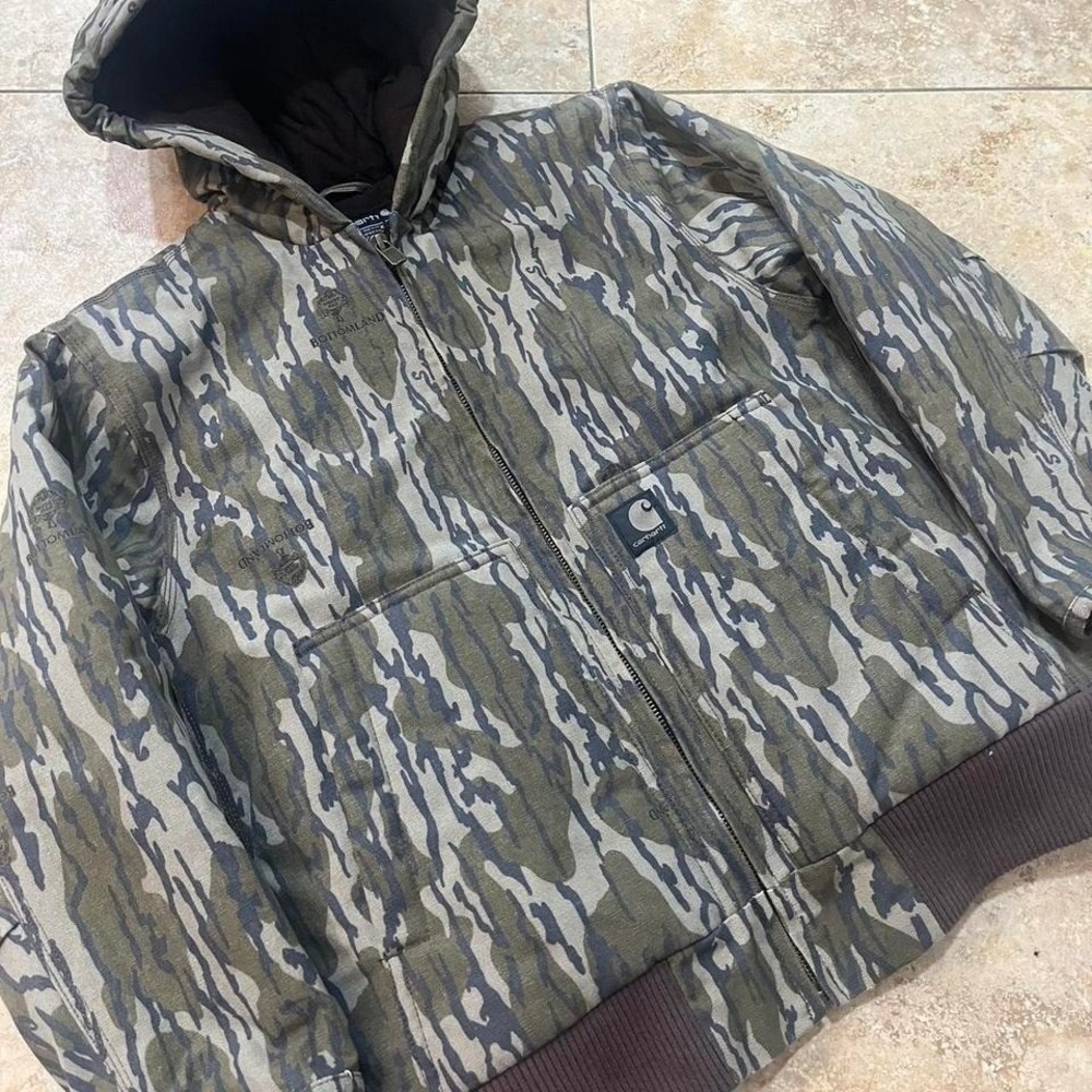 1990s Carhartt Mossy Oak Aop Camo Active jacket size 12💫